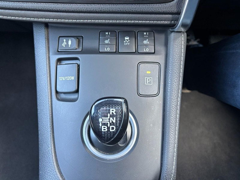 Toyota Auris 1.8 VVT-h Excel Hatchback 5dr Petrol Hybrid CVT Euro 6 (s/s) (Safety Sense) (136 ps) 5dr Automatic 2025