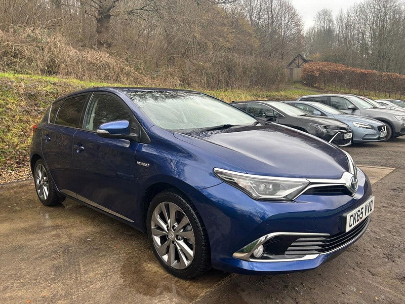 Toyota Auris 1.8 VVT-h Excel Hatchback 5dr Petrol Hybrid CVT Euro 6 (s/s) (Safety Sense) (136 ps) 5dr Automatic 2025