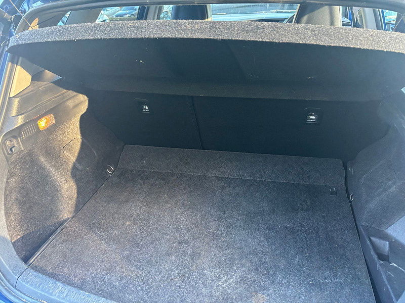 Toyota Auris 1.8 VVT-h Excel Hatchback 5dr Petrol Hybrid CVT Euro 6 (s/s) (Safety Sense) (136 ps) 5dr Automatic 2026