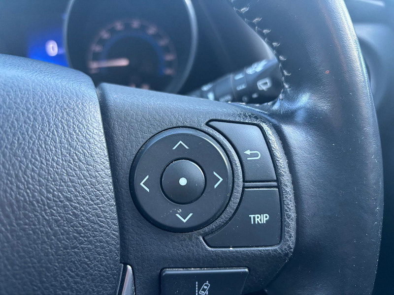 Toyota Auris 1.8 VVT-h Excel Hatchback 5dr Petrol Hybrid CVT Euro 6 (s/s) (Safety Sense) (136 ps) 5dr Automatic 2026