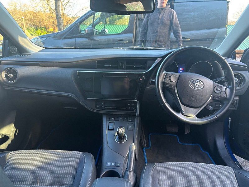 Toyota Auris 1.8 VVT-h Excel Hatchback 5dr Petrol Hybrid CVT Euro 6 (s/s) (Safety Sense) (136 ps) 5dr Automatic 2026