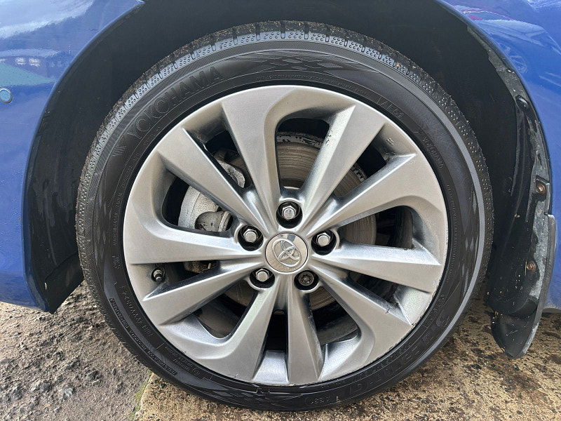 Toyota Auris 1.8 VVT-h Excel Hatchback 5dr Petrol Hybrid CVT Euro 6 (s/s) (Safety Sense) (136 ps) 5dr Automatic 2026