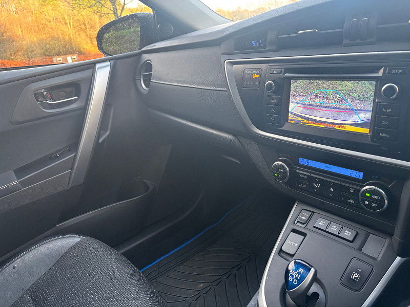 Toyota Auris 1.8 VVT-h Excel Touring Sports 5dr Petrol Hybrid CVT Euro 5 (s/s) (136 ps) 5dr Automatic 2025