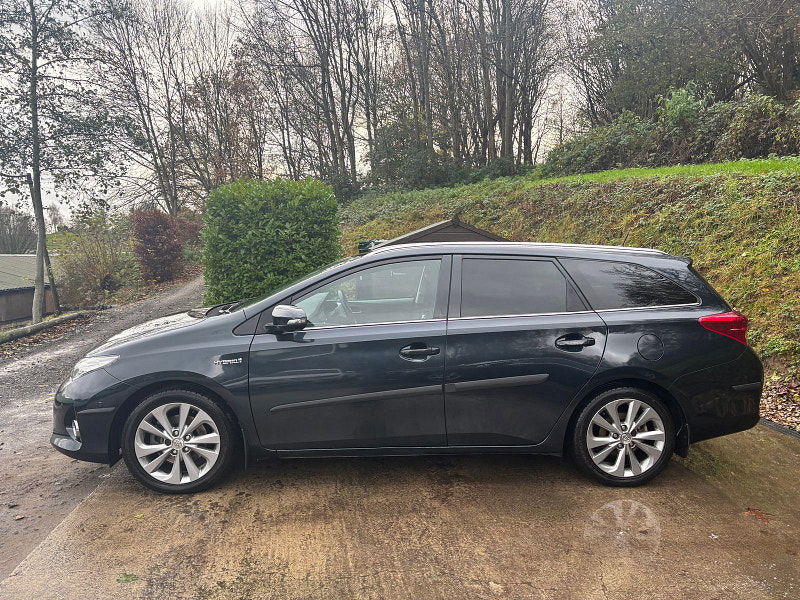 Toyota Auris 1.8 VVT-h Excel Touring Sports 5dr Petrol Hybrid CVT Euro 5 (s/s) (136 ps) 5dr Automatic 2025