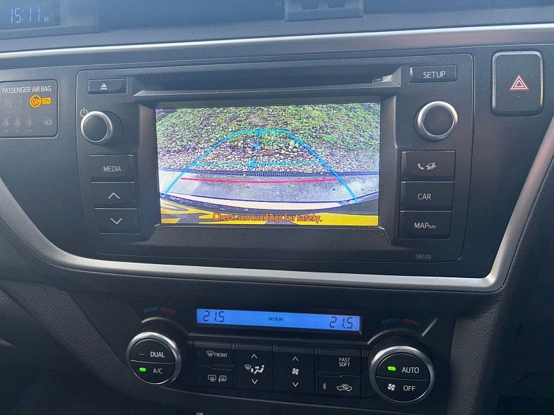 Toyota Auris 1.8 VVT-h Excel Touring Sports 5dr Petrol Hybrid CVT Euro 5 (s/s) (136 ps) 5dr Automatic 2025