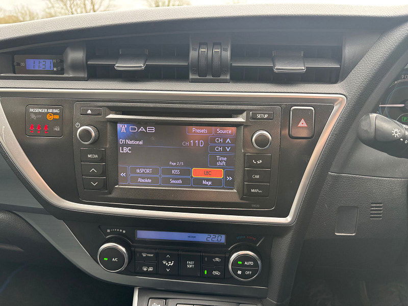 Toyota Auris 1.8 VVT-h Icon Hatchback 5dr Petrol Hybrid CVT Euro 5 (s/s) (136 ps) 5dr Automatic 2026