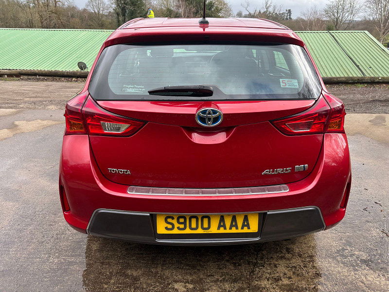 Toyota Auris 1.8 VVT-h Icon Hatchback 5dr Petrol Hybrid CVT Euro 5 (s/s) (136 ps) 5dr Automatic 2026