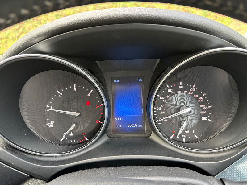 Toyota Avensis 2.0 D-4D Business Edition Plus Saloon 4dr Diesel Manual Euro 6 (s/s) (143 ps) 4dr Manual 2025