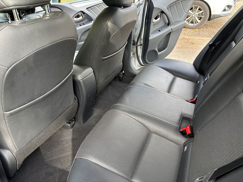 Toyota Avensis 2.0 D-4D Business Edition Plus Saloon 4dr Diesel Manual Euro 6 (s/s) (143 ps) 4dr Manual 2025