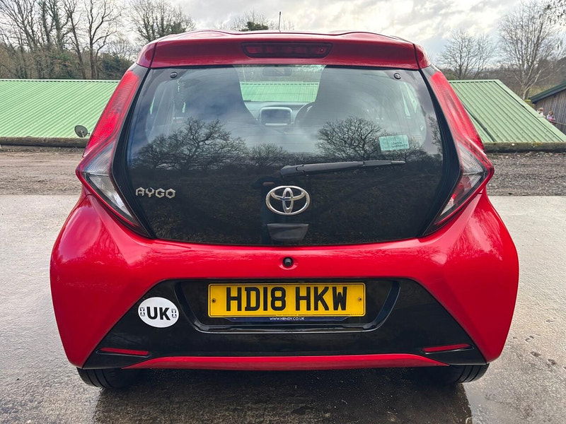 Toyota Aygo 1.0 VVT-i x-play Hatchback 5dr Petrol Manual Euro 6 (71 ps) 5dr Manual 2025
