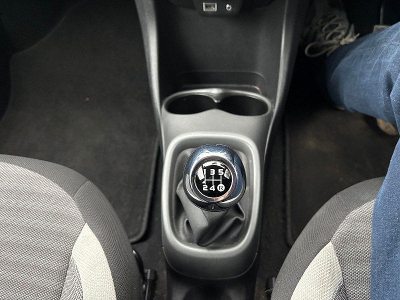 Toyota Aygo 1.0 VVT-i x-play Hatchback 5dr Petrol Manual Euro 6 (71 ps) 5dr Manual 2025