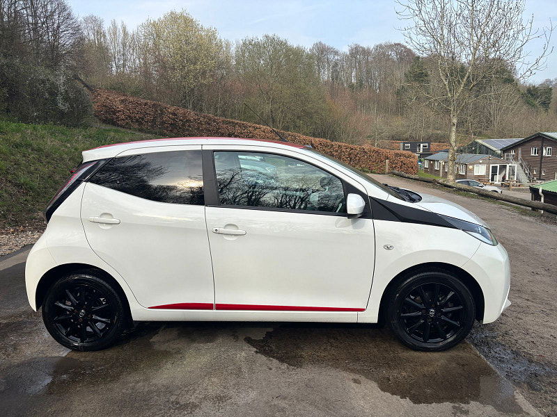 Toyota Aygo 1.0 VVT-i x-press Hatchback 5dr Petrol Manual Euro 6 (68 ps) 5dr Manual 2026