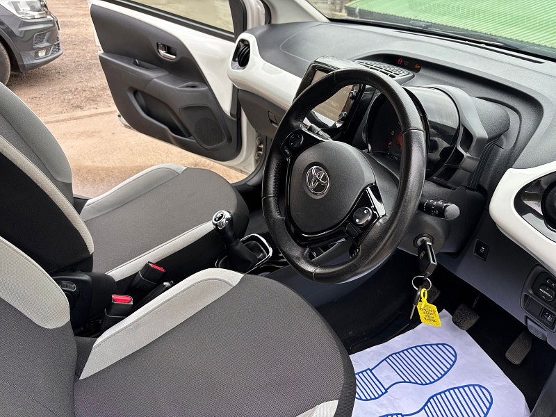 Toyota Aygo 1.0 VVT-i x-press Hatchback 5dr Petrol Manual Euro 6 (68 ps) 5dr Manual 2026