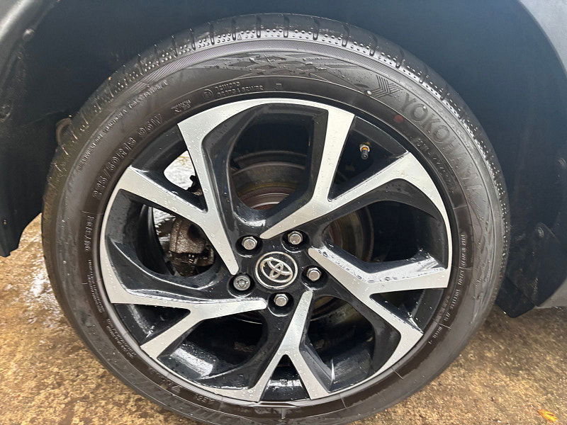 Toyota C-HR 1.2 VVT-i Dynamic SUV 5dr Petrol Manual Euro 6 (s/s) (115 ps) 5dr Manual 2025