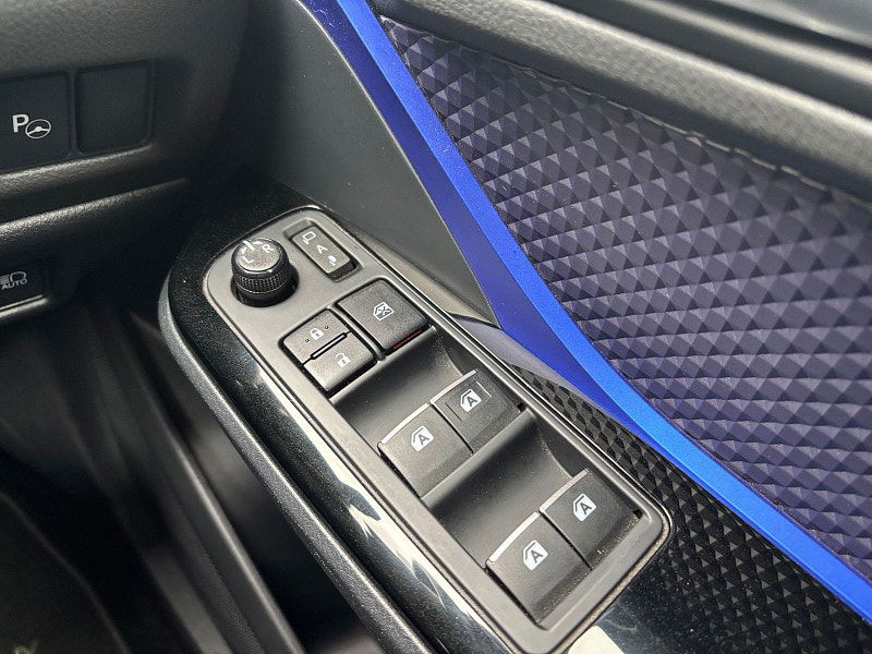 Toyota C-HR 1.2 VVT-i Dynamic SUV 5dr Petrol Manual Euro 6 (s/s) (115 ps) 5dr Manual 2025