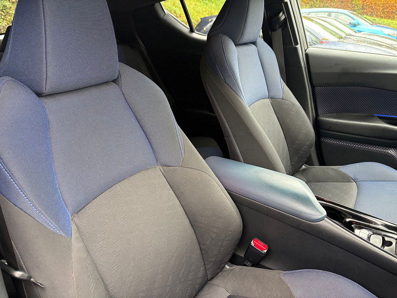 Toyota C-HR 1.2 VVT-i Dynamic SUV 5dr Petrol Manual Euro 6 (s/s) (115 ps) 5dr Manual 2025