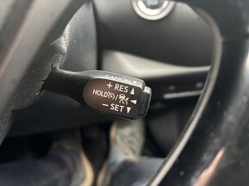 Toyota C-HR 1.2 VVT-i Dynamic SUV 5dr Petrol Manual Euro 6 (s/s) (115 ps) 5dr Manual 2025