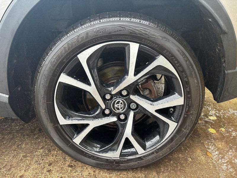 Toyota C-HR 1.2 VVT-i Dynamic SUV 5dr Petrol Manual Euro 6 (s/s) (115 ps) 5dr Manual 2025