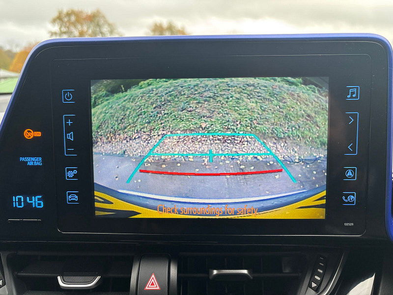 Toyota C-HR 1.2 VVT-i Dynamic SUV 5dr Petrol Manual Euro 6 (s/s) (115 ps) 5dr Manual 2025