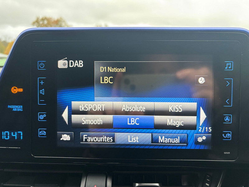 Toyota C-HR 1.2 VVT-i Dynamic SUV 5dr Petrol Manual Euro 6 (s/s) (115 ps) 5dr Manual 2025