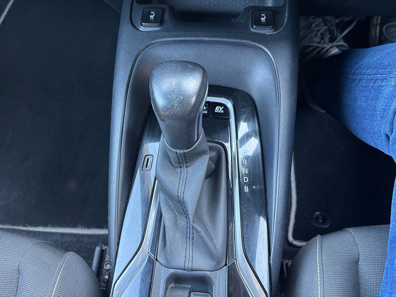 Toyota Corolla 1.8 VVT-h GPF Icon Tech Hatchback 5dr Petrol Hybrid CVT Euro 6 (s/s) (122 ps) 5dr Automatic 2026