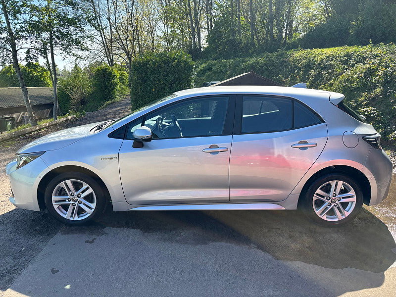 Toyota Corolla 1.8 VVT-h GPF Icon Tech Hatchback 5dr Petrol Hybrid CVT Euro 6 (s/s) (122 ps) 5dr Automatic 2026