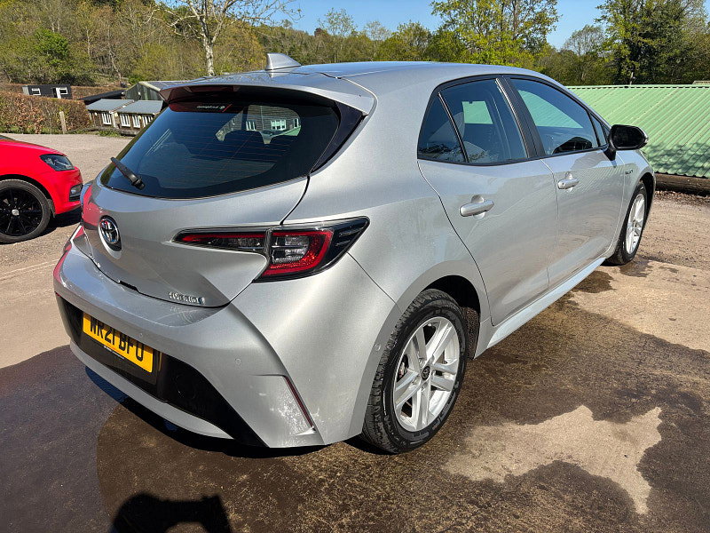Toyota Corolla 1.8 VVT-h GPF Icon Tech Hatchback 5dr Petrol Hybrid CVT Euro 6 (s/s) (122 ps) 5dr Automatic 2026