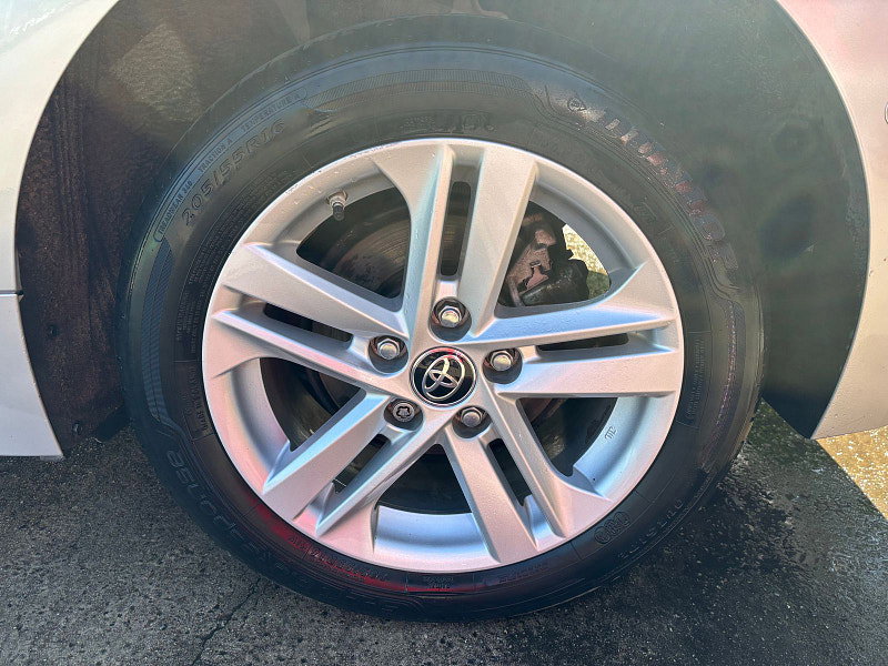 Toyota Corolla 1.8 VVT-h GPF Icon Tech Hatchback 5dr Petrol Hybrid CVT Euro 6 (s/s) (122 ps) 5dr Automatic 2026