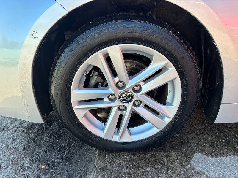 Toyota Corolla 1.8 VVT-h GPF Icon Tech Hatchback 5dr Petrol Hybrid CVT Euro 6 (s/s) (122 ps) 5dr Automatic 2026