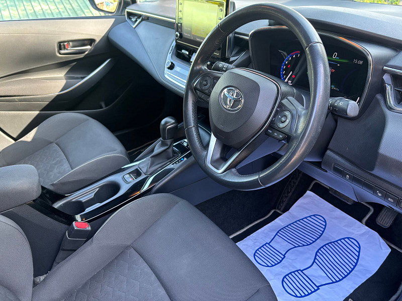 Toyota Corolla 1.8 VVT-h GPF Icon Tech Hatchback 5dr Petrol Hybrid CVT Euro 6 (s/s) (122 ps) 5dr Automatic 2026