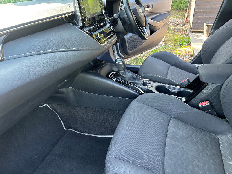 Toyota Corolla 1.8 VVT-h GPF Icon Tech Hatchback 5dr Petrol Hybrid CVT Euro 6 (s/s) (122 ps) 5dr Automatic 2026