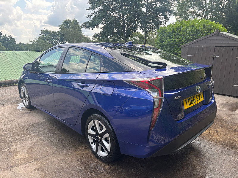 Toyota Prius 1.8 VVT-h Excel Hatchback 5dr Petrol Hybrid CVT Euro 6 (s/s) (15in Alloy) (122 ps) 5dr Automatic 2025
