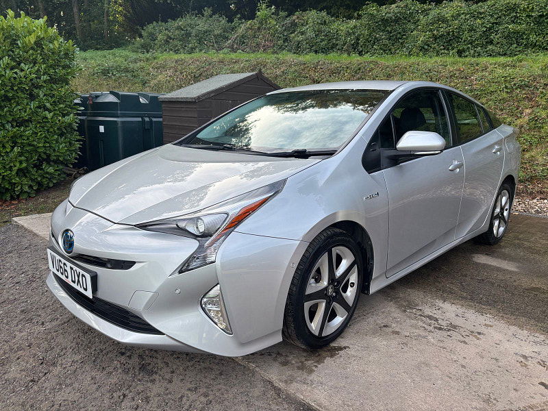Toyota Prius 1.8 VVT-h Excel Hatchback 5dr Petrol Hybrid CVT Euro 6 (s/s) (15in Alloy) (122 ps) 5dr Automatic 2025