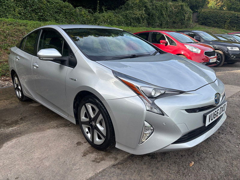 Toyota Prius 1.8 VVT-h Excel Hatchback 5dr Petrol Hybrid CVT Euro 6 (s/s) (15in Alloy) (122 ps) 5dr Automatic 2025