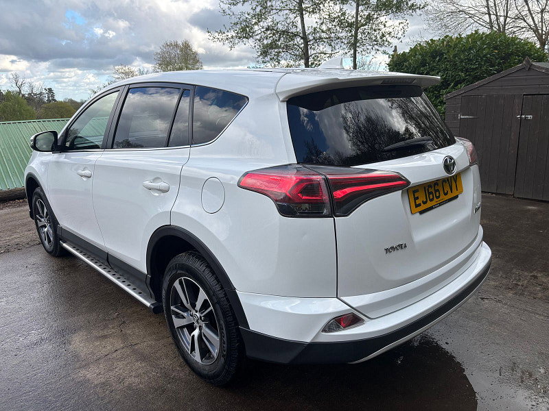 Toyota RAV4 2.0 D-4D Business Edition SUV 5dr Diesel Manual Euro 6 (s/s) (143 ps) 5dr Manual 2026