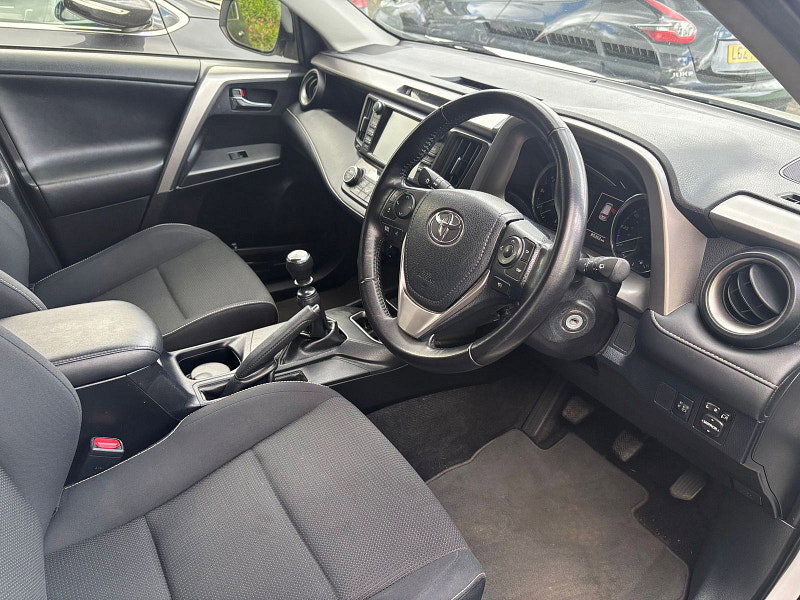 Toyota RAV4 2.0 D-4D Business Edition SUV 5dr Diesel Manual Euro 6 (s/s) (143 ps) 5dr Manual 2026