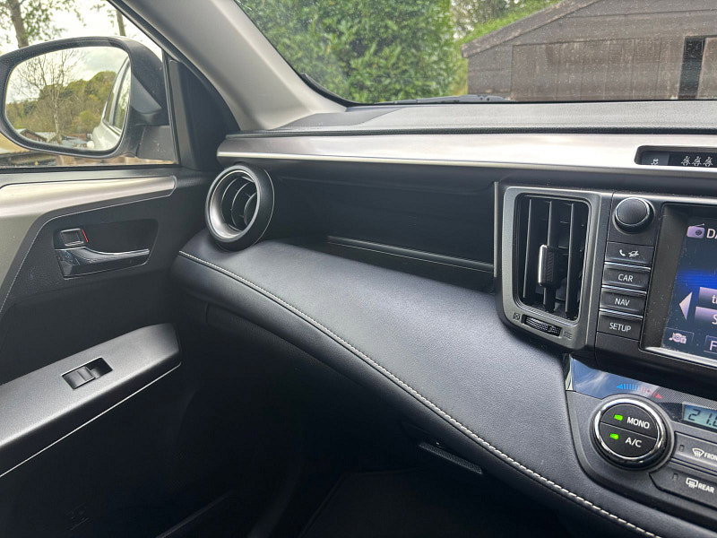 Toyota RAV4 2.0 D-4D Business Edition SUV 5dr Diesel Manual Euro 6 (s/s) (143 ps) 5dr Manual 2026