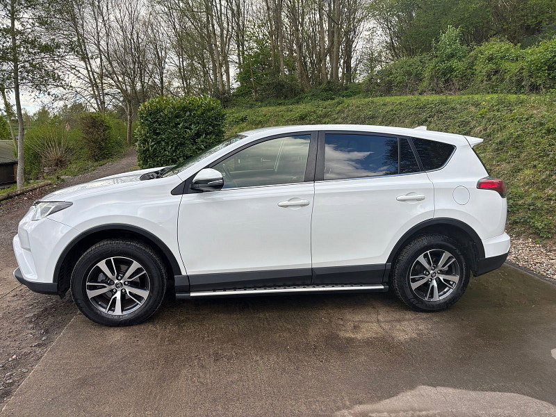 Toyota RAV4 2.0 D-4D Business Edition SUV 5dr Diesel Manual Euro 6 (s/s) (143 ps) 5dr Manual 2026