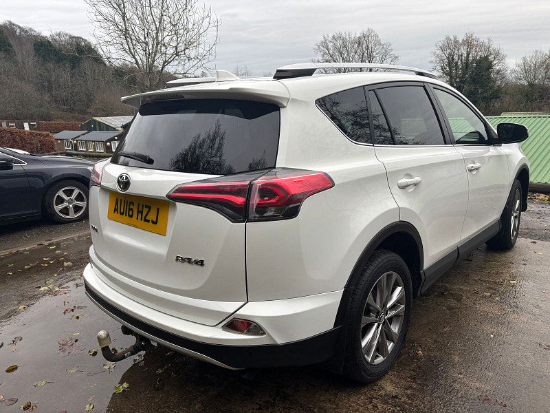 Toyota RAV4 2.0 D-4D Excel SUV 5dr Diesel Manual Euro 6 (s/s) (143 ps) 5dr Manual 2025