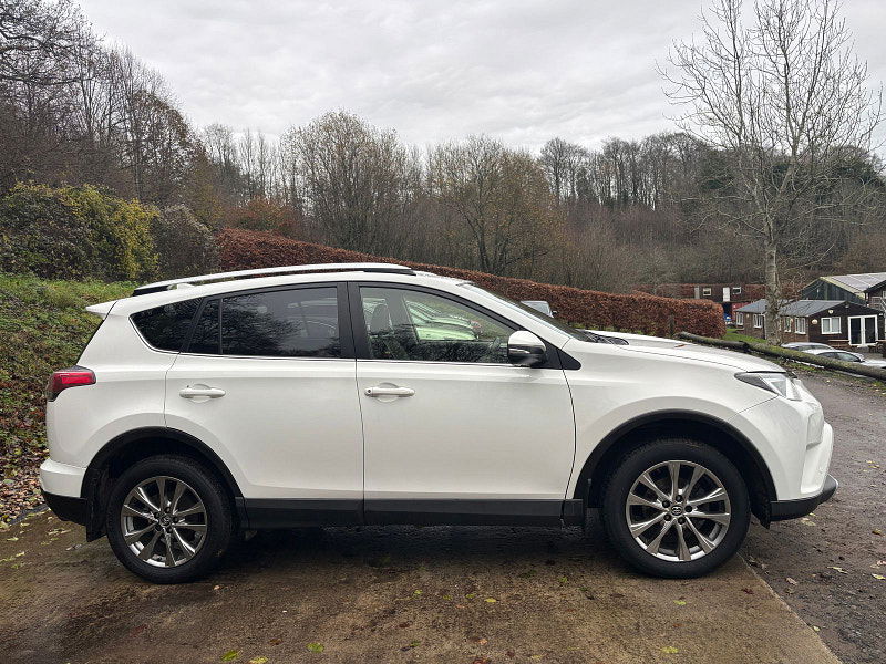 Toyota RAV4 2.0 D-4D Excel SUV 5dr Diesel Manual Euro 6 (s/s) (143 ps) 5dr Manual 2025