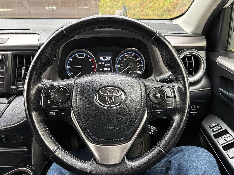 Toyota RAV4 2.0 D-4D Excel SUV 5dr Diesel Manual Euro 6 (s/s) (143 ps) 5dr Manual 2025