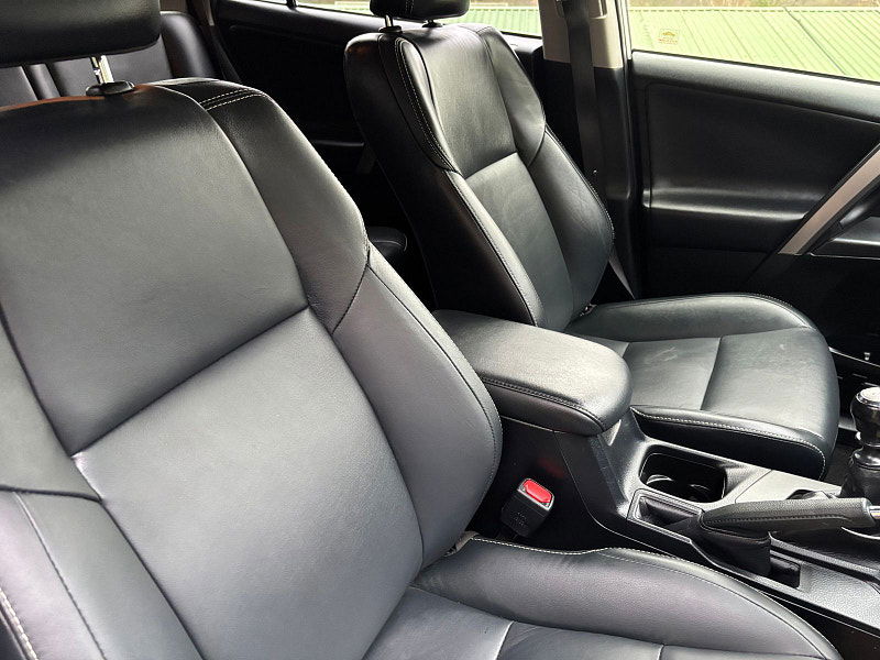 Toyota RAV4 2.0 D-4D Excel SUV 5dr Diesel Manual Euro 6 (s/s) (143 ps) 5dr Manual 2025