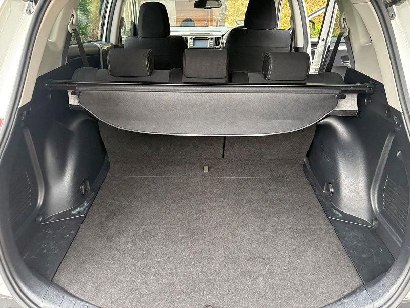 Toyota RAV4 2.0 D-4D Icon SUV 5dr Diesel Manual 2WD Euro 5 (s/s) (124 ps) 5dr Manual 2025