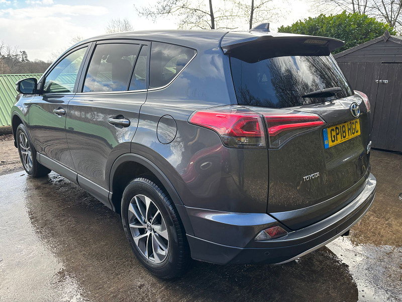 Toyota RAV4 2.5 VVT-h Icon SUV 5dr Petrol Hybrid CVT Euro 6 (s/s) (197 ps) 5dr Automatic 2026