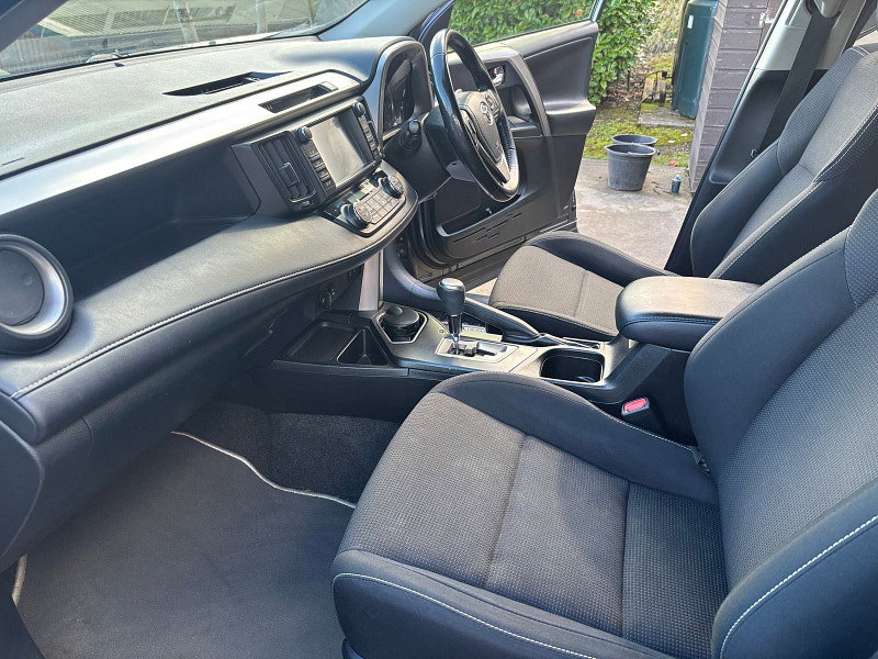 Toyota RAV4 2.5 VVT-h Icon SUV 5dr Petrol Hybrid CVT Euro 6 (s/s) (197 ps) 5dr Automatic 2026