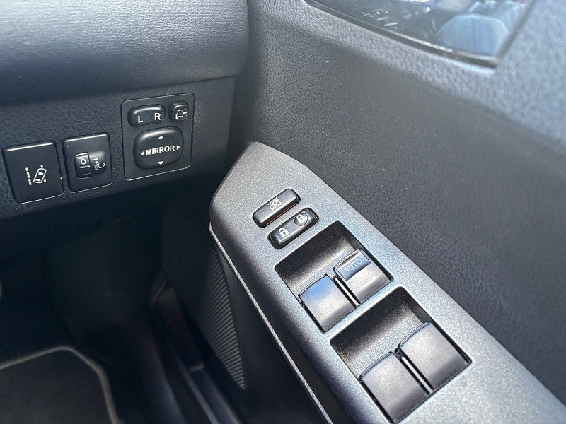 Toyota RAV4 2.5 VVT-h Icon SUV 5dr Petrol Hybrid CVT Euro 6 (s/s) (197 ps) 5dr Automatic 2026