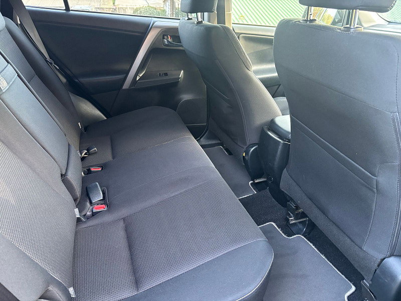 Toyota RAV4 2.5 VVT-h Icon SUV 5dr Petrol Hybrid CVT Euro 6 (s/s) (197 ps) 5dr Automatic 2026