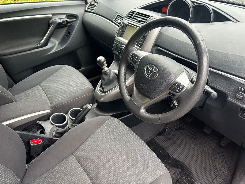 Toyota Verso 1.6 V-Matic Icon MPV 5dr Petrol Manual Euro 5 Euro 5 (132 ps) 5dr Manual 2025