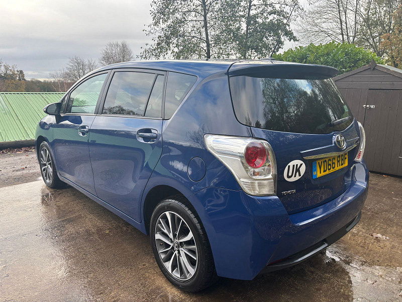 Toyota Verso 1.8 V-Matic Design MPV 5dr Petrol Multidrive S Euro 6 (7 Seat) (147 ps) 5dr Automatic 2025