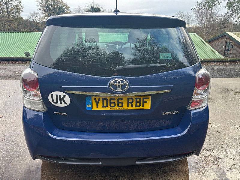Toyota Verso 1.8 V-Matic Design MPV 5dr Petrol Multidrive S Euro 6 (7 Seat) (147 ps) 5dr Automatic 2025